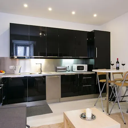 Dalma Flats - Garden Daire *