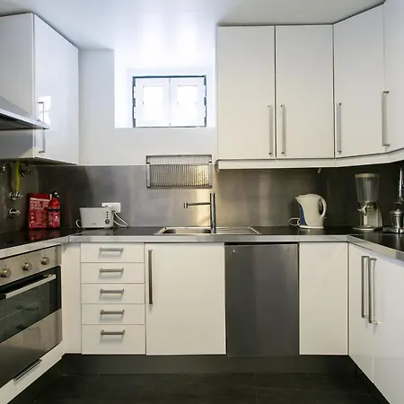 דירה Dalma Flats - Garden *