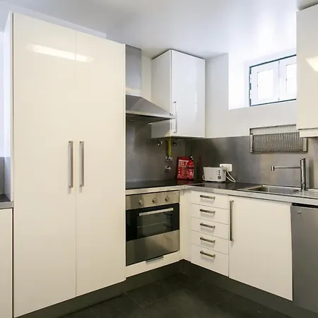 דירה Dalma Flats - Garden